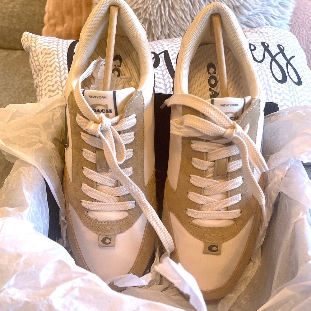 COACH  Runner Sneaker - Beige